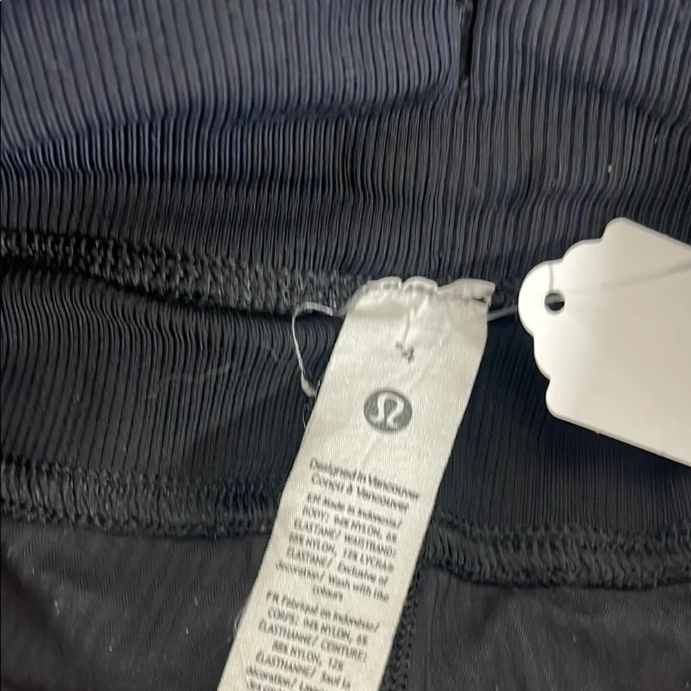 Lululemon Athletica Black Pants - Picture 5 of 5